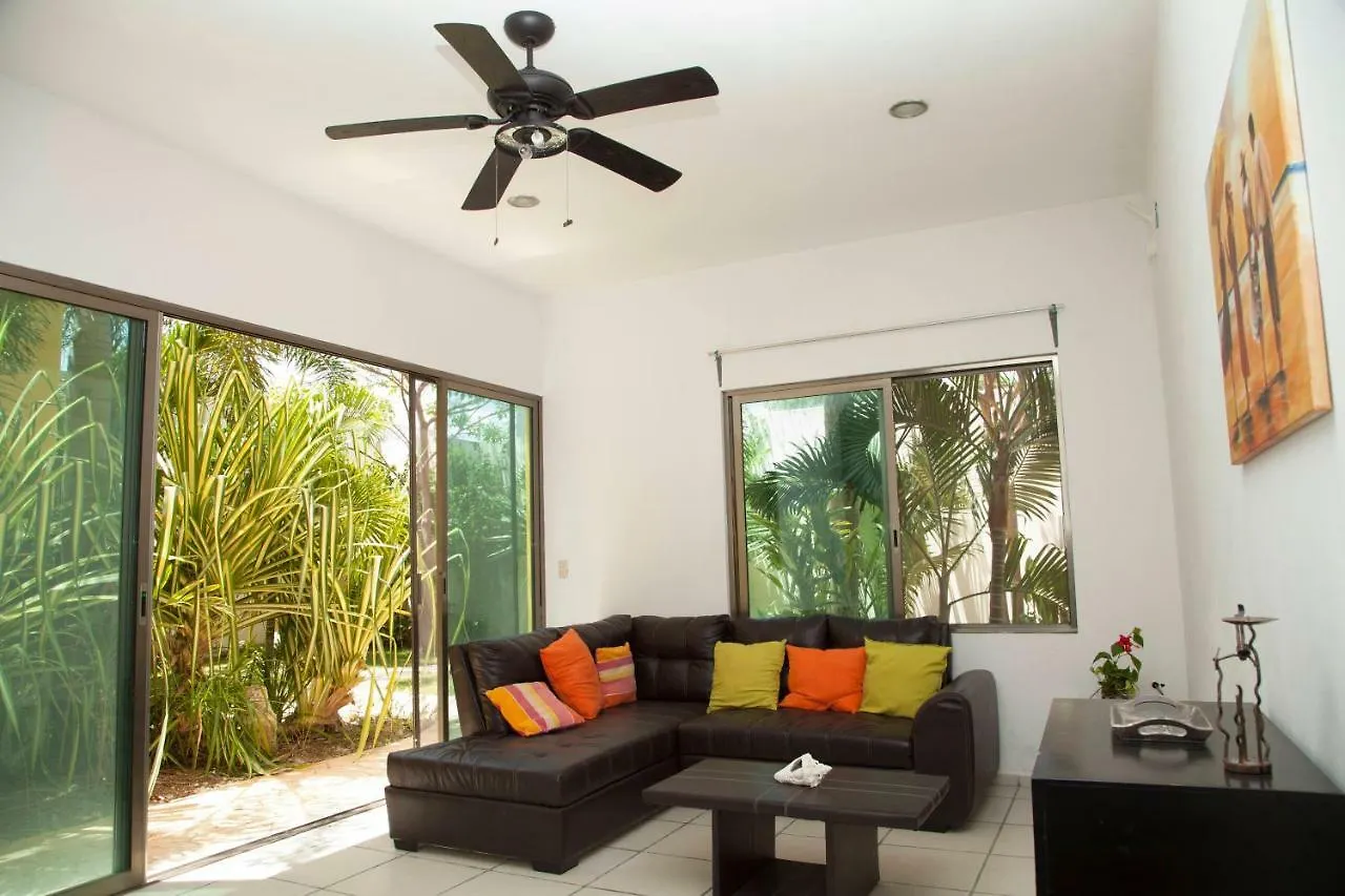 Beautiful Private Villa For 16 Pax With Garden, Bbq And Pool, Playa Del Carmen Casa vacanze